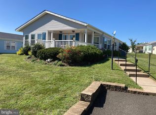 500 Goldenrod Xing W, New Hope, PA 18938