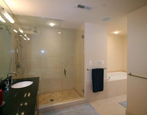 5th image of 414 S Main St Ste 806