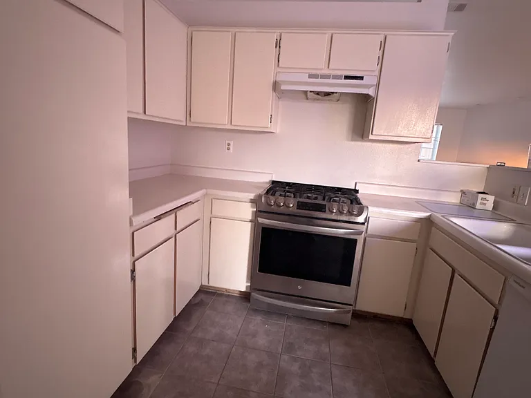 14258 Tonikan Rd — Photo 6