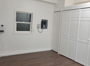 18512 SE Petrovitsky Rd, Renton, WA 98058