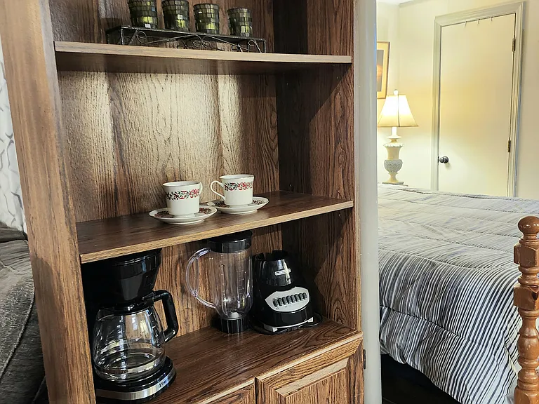 1831 Oxford Ave SW #202 — Photo 7