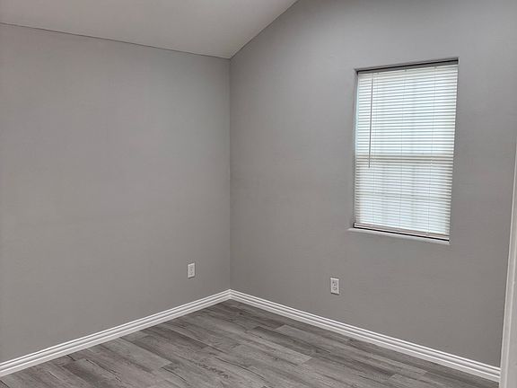 5th image of 1717 Wood Ave