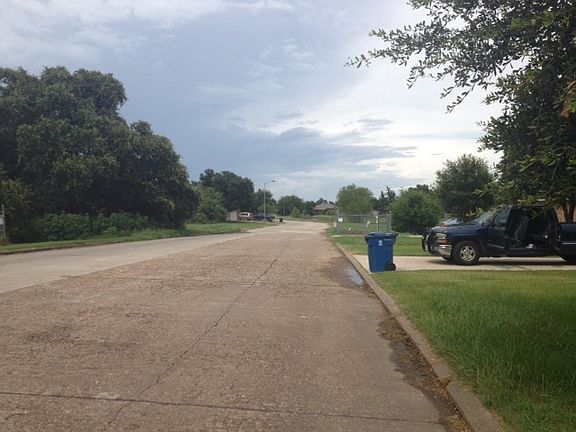 3rd image of 34911 Lake Side Dr