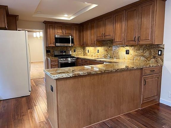 5th image of 45 Seaview Dr S