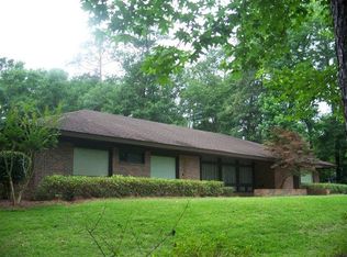 1216 Lakeland Dr, Andalusia, AL 36420