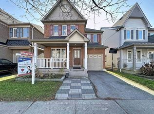 32 Marriner Cres, Ajax, ON L1Z 1Z1