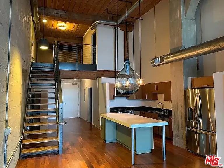 530 S Hewitt St #147 — Photo 5