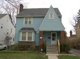 915 Cambridge Rd, Cleveland Heights, OH 44121