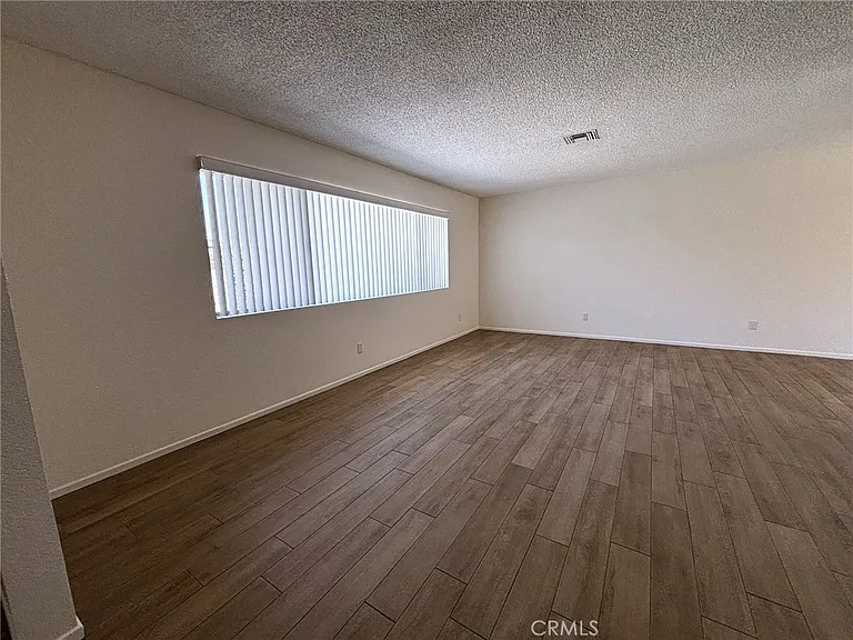 743 Evergreen St — Photo 4
