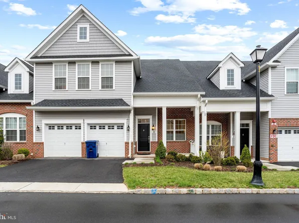 33 Tucker Way, Pennington, NJ 08534