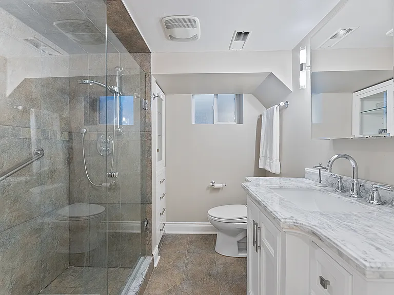 39 Lee Ave #1 — Photo 23