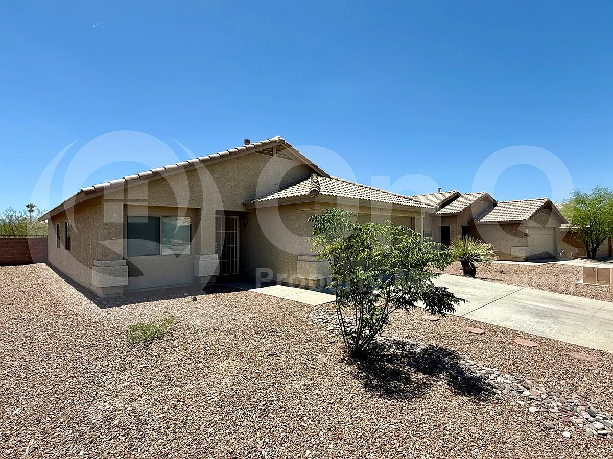3 bed, 2.0 bath, 1495 sqft, $1,899 — Photo 3