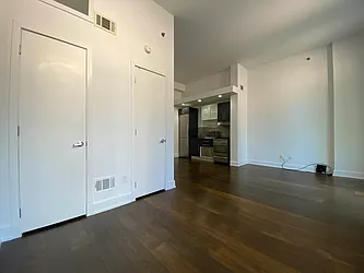 Rented by R New York