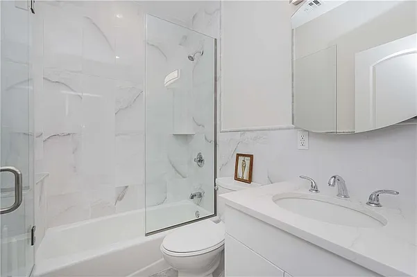 Sold by Remax Edge | media 23