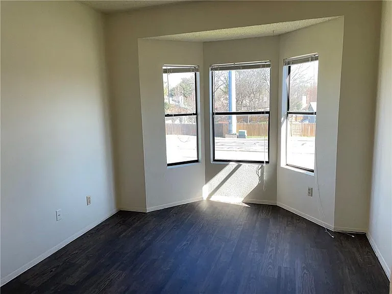2415 W Slaughter Ln #D — Photo 20