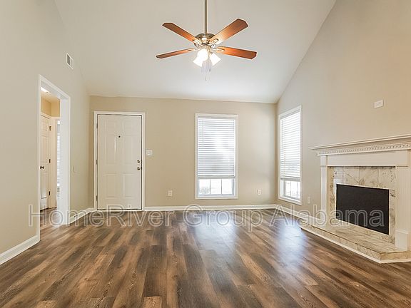 4th image of 1001 Wyndham Ln