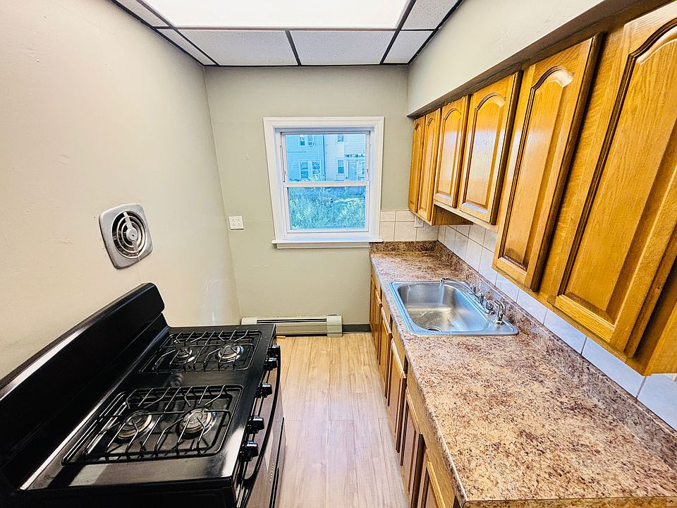 1st image of 75 Broadway #17E