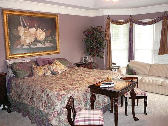 5th image of 225 Coles Hill Ct