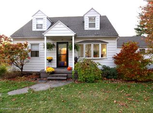 1024 Lower Demunds Rd, Dallas, PA 18612