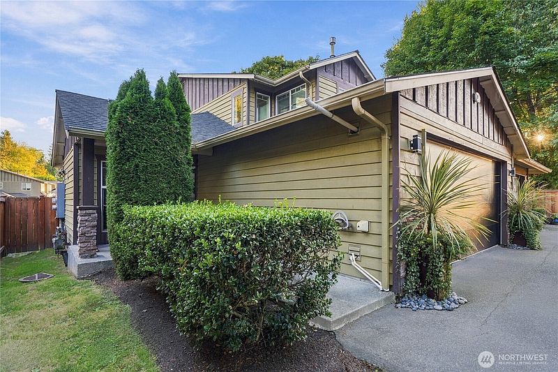 3rd image of 14729 Meadow Road #A