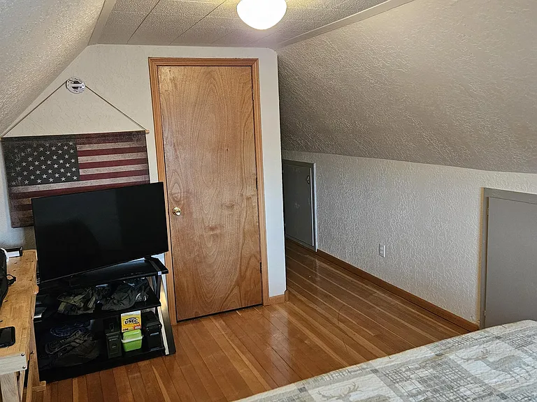 410 Smith Ave — Photo 21