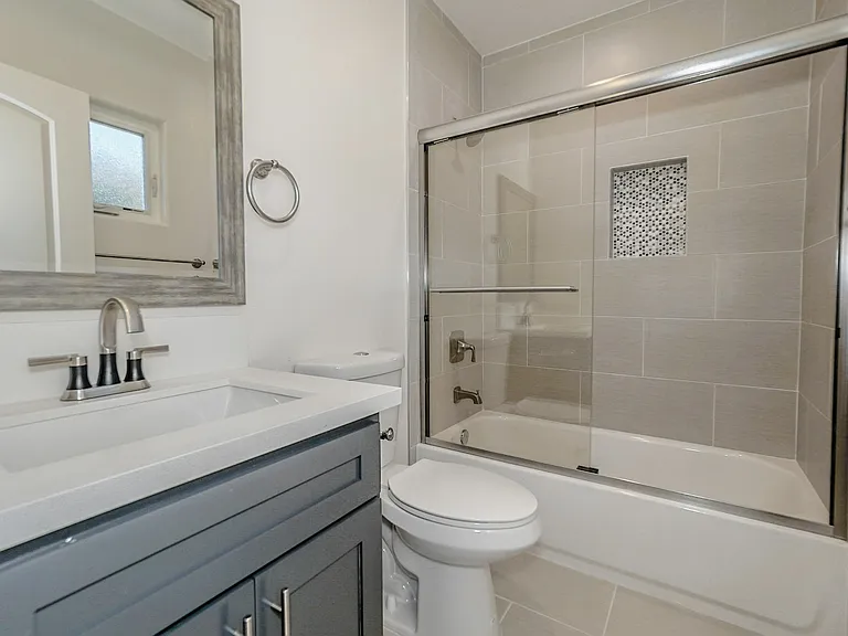 4508 Esmeralda St #1/2 — Photo 22
