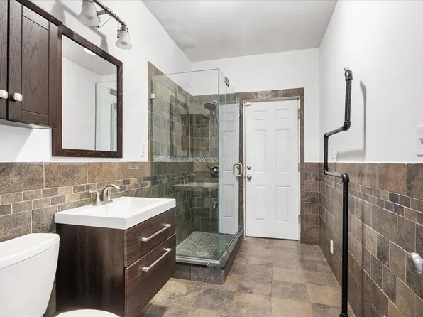 51 Booraem Avenue image 17 of 32