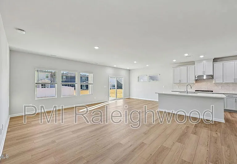 528 Bridger Dr — Photo 8