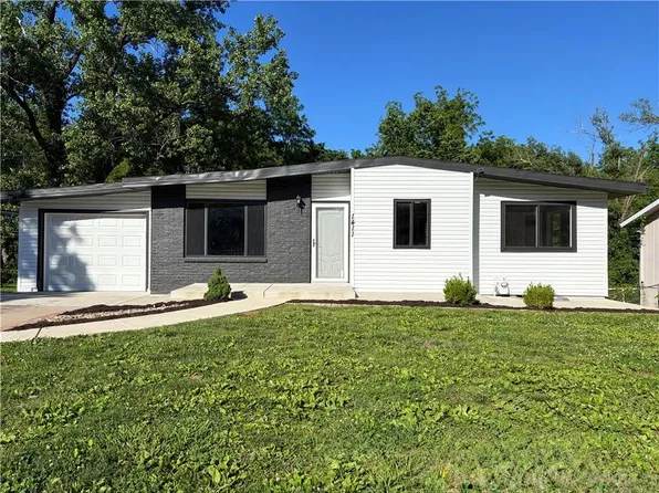 1411 N 75th Dr, Kansas City, KS 66112