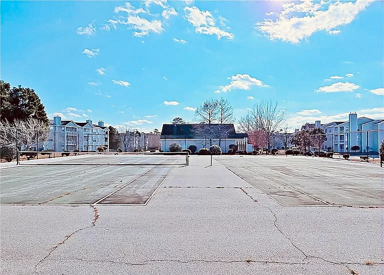 259 Waterdown Dr #11 — Photo 42
