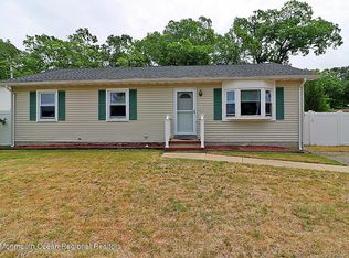 430 7th St, Waretown, NJ 08758