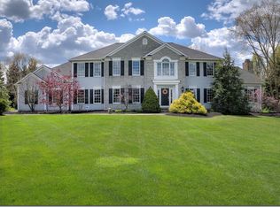 7612 Hempfield Ln, Hudson, OH 44236