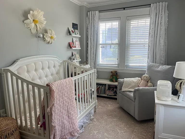 33 Bancroft St #33 — Photo 9