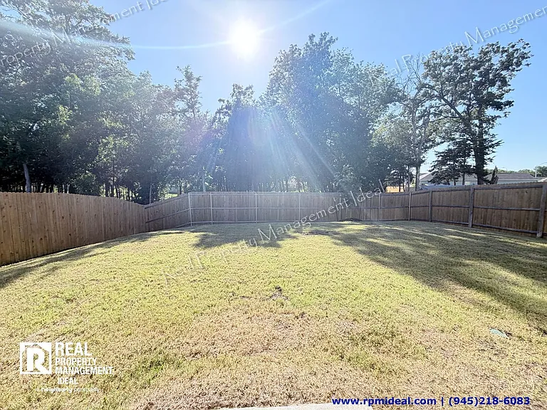1717 Round House Ln — Photo 24