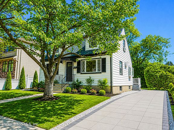 3rd image of 369 Richard Ave