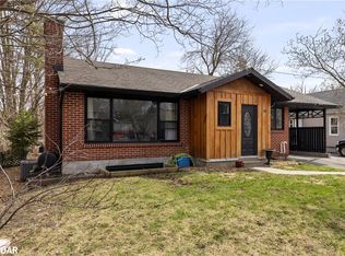 99 Wellington St E, Barrie, ON L4M2C6