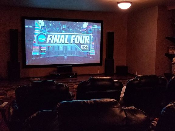 8 theater seats