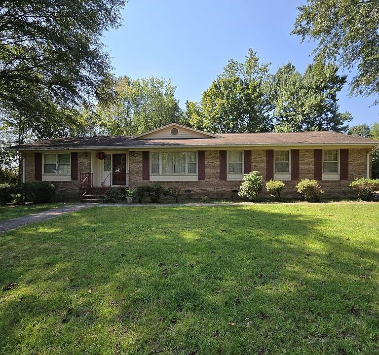 1st image of 103 Greenbriar Dr
