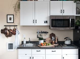 318 NW Broadway #306, Portland, OR 97209