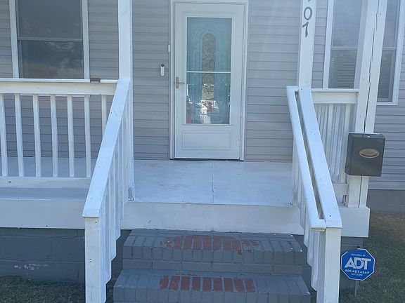 2nd image of 1907 Halifax Ave
