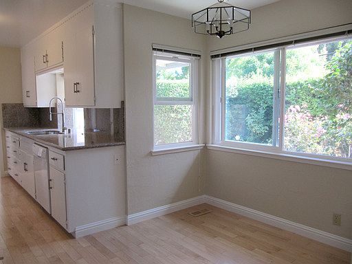 5th image of 1673 Newcastle Dr