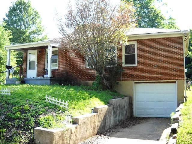 1st image of 122 Kinzer Ave