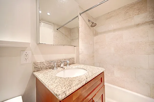 Rented by Urbane Brokerage | media 5