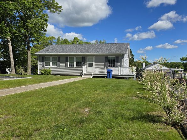 34 Laurel Point Dr