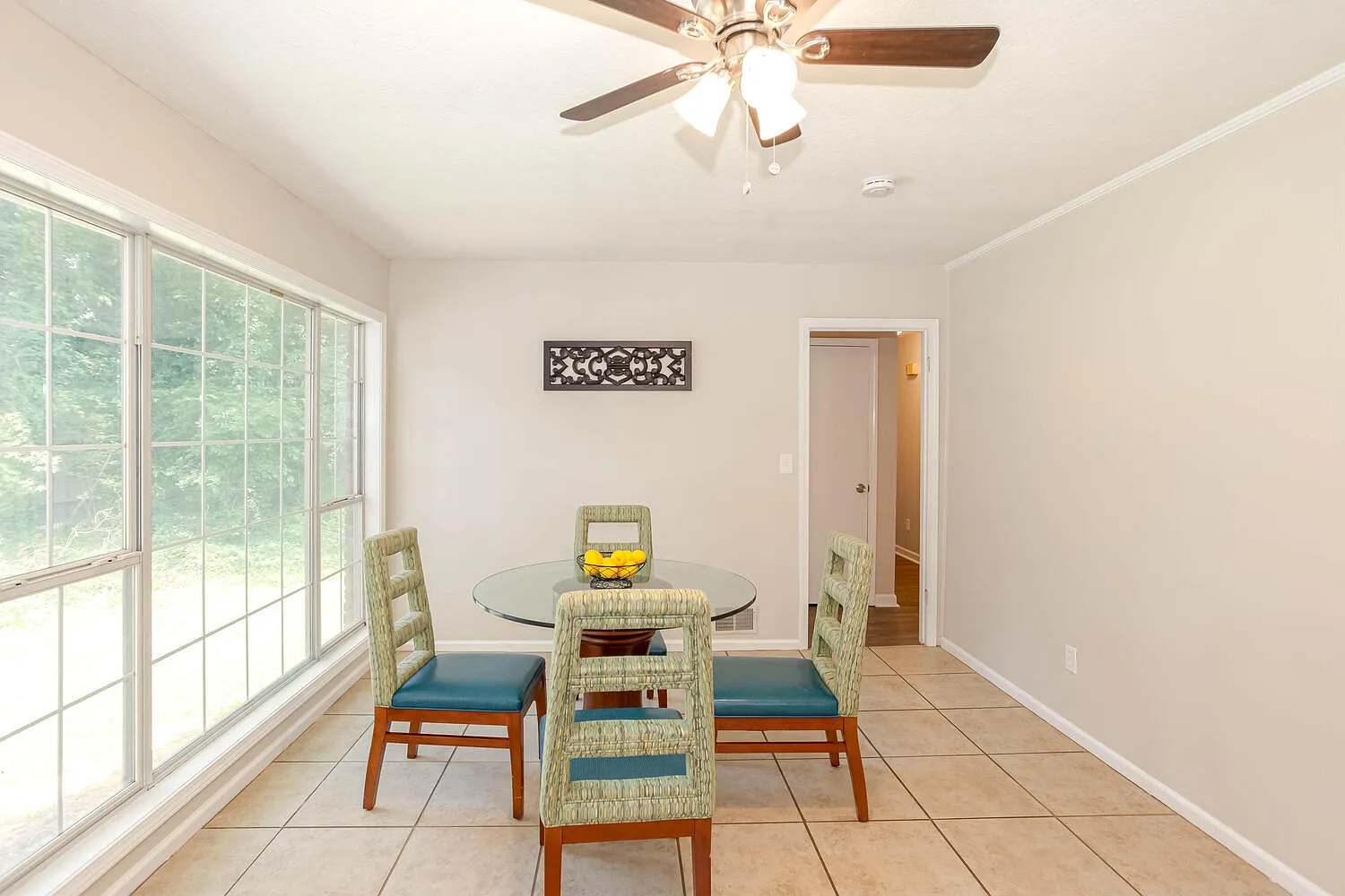 3959 Wedgewood Dr — Photo 3