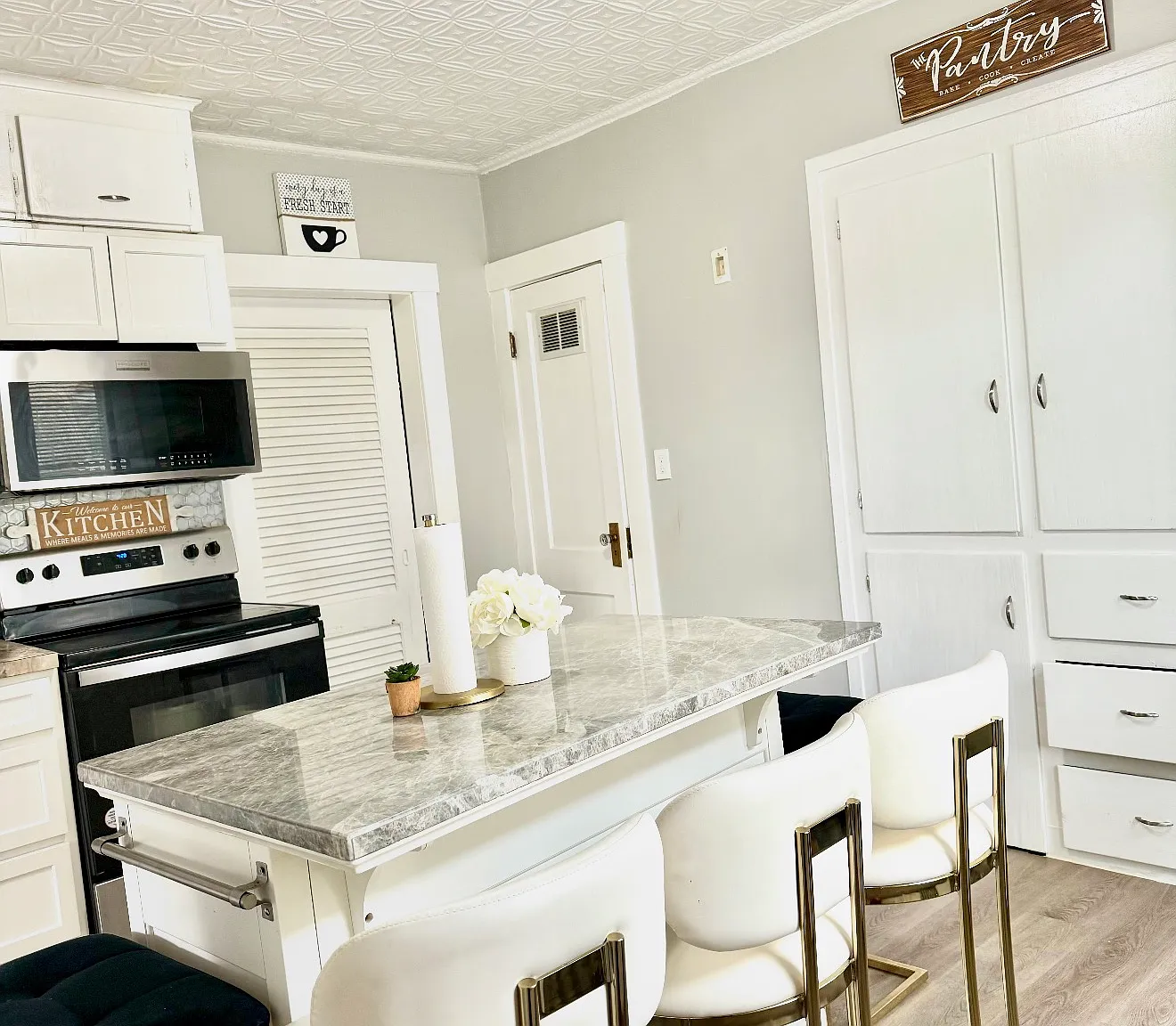 3 bed, $2,400 — Photo 2