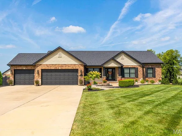 4119 Summer Oak Dr, Smithton, IL 62285