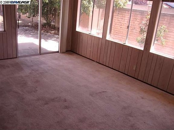 4th image of 3500 Sanddollar Ct