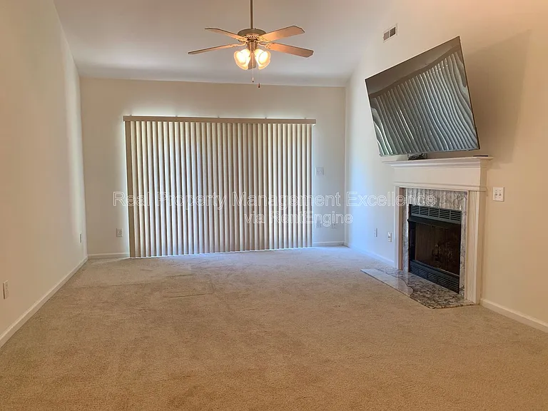 205 Will Ct — Photo 3