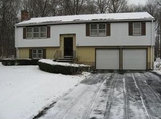 260 Willowcrest Dr, Windsor, CT 06095
